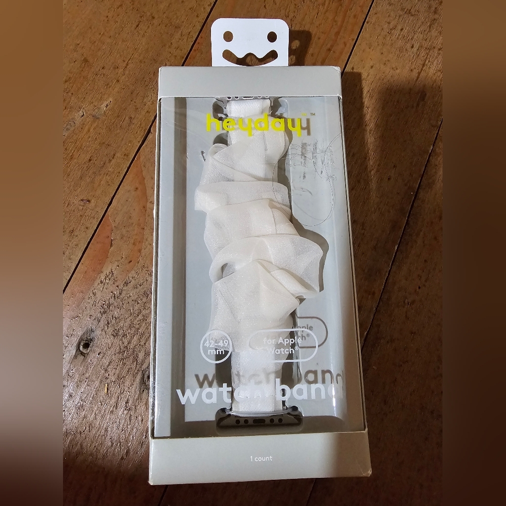 NWT Heyday Apple‎ Watch Band Sheer White